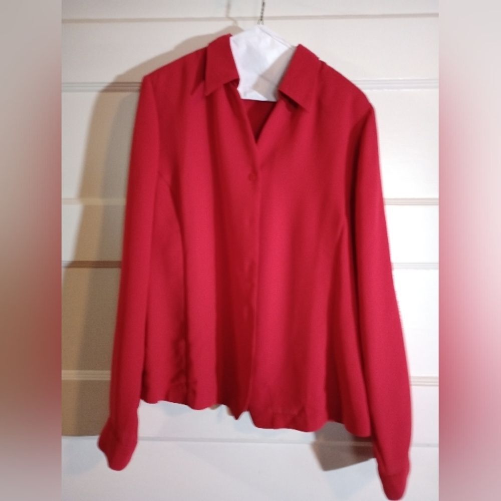 Liz Baker 14 tall long sleeve women's blouse red